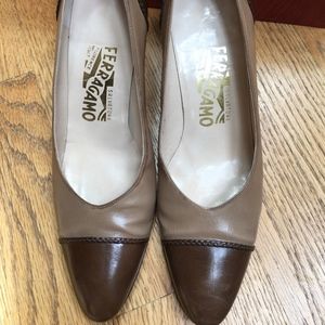 Vintage Ferragamo Patent Leather Pumps 7.5 AAA
